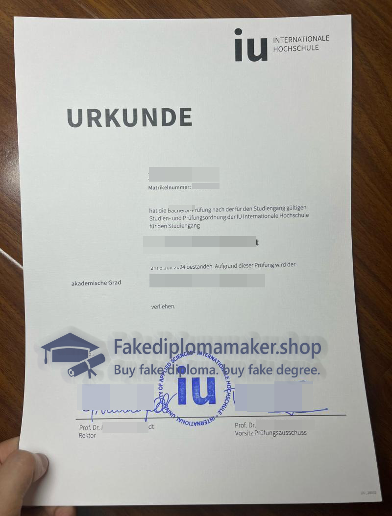 IU Internationale Hochschule Urkunde